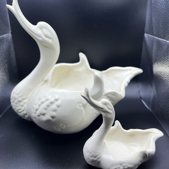 Other - Elegant Hull White Swan Ceramic Sculpture Set